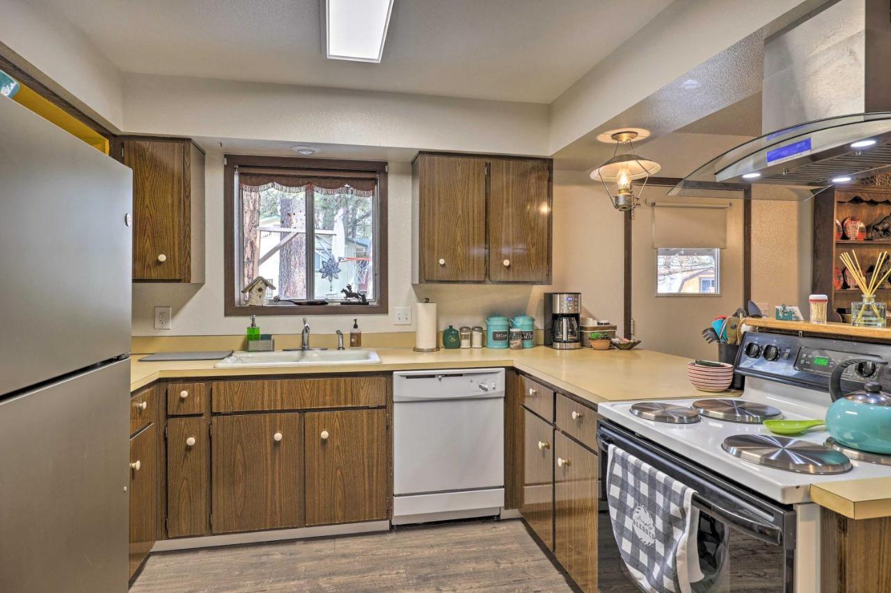 Rustic Western Home Walk To Winchester Lake! Exterior photo